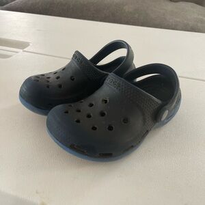 Toddler Crocs size 6. Plenty of life left in these! Color is navy blue